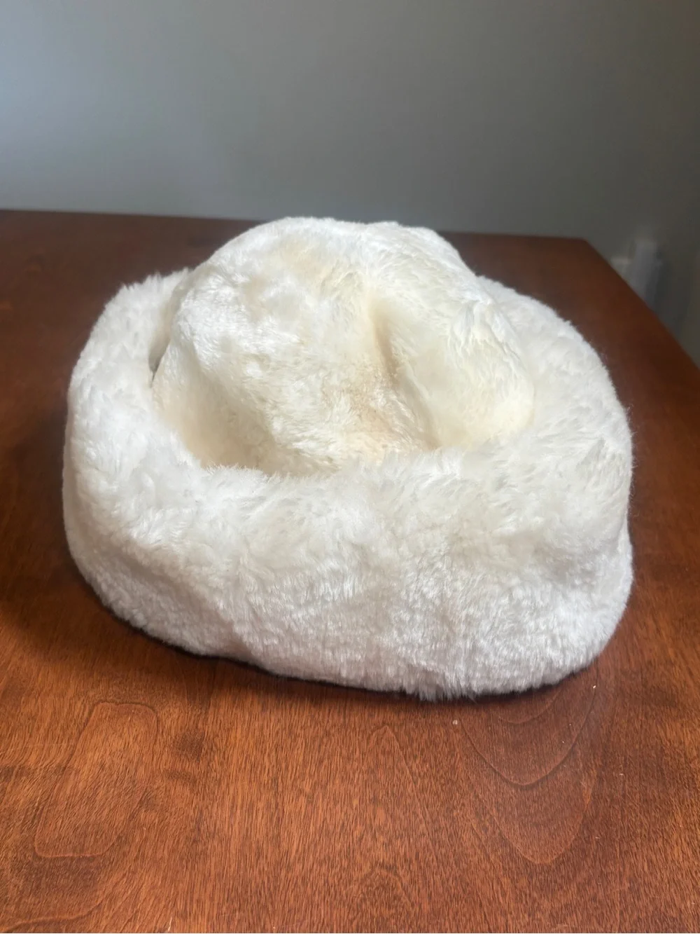 Source Unknown Cream Faux Fur Bucket Hat